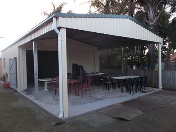 Undercover area and shed- Perfect for entertaining friends and family